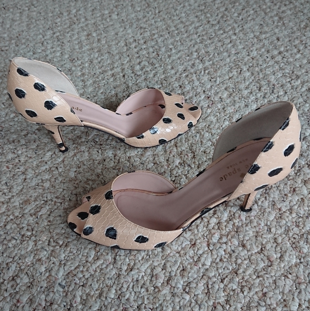 Kate Spade Lula d'Orsay pumps in a spotted snake-embossed pattern size 7.5